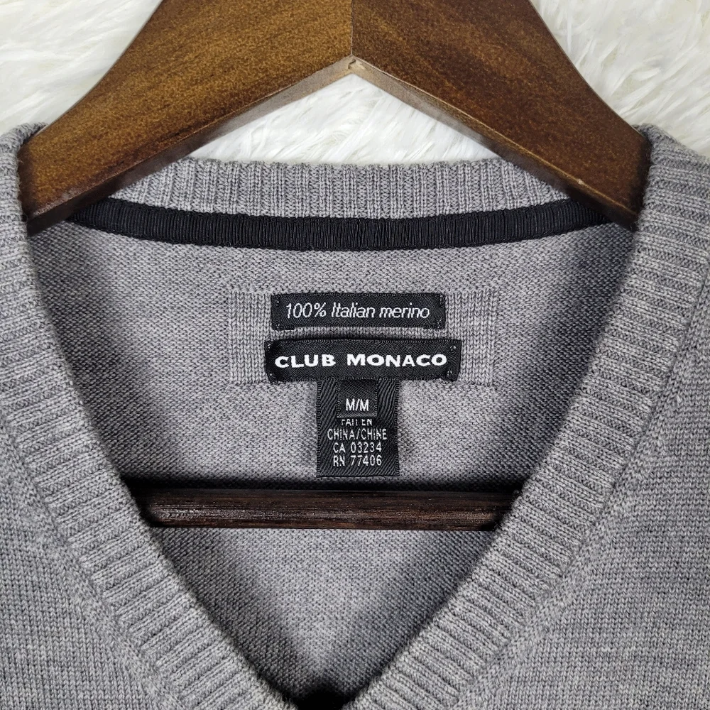 Club Monaco excellent size